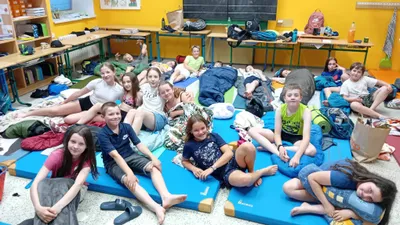 19.6. spaní ve škole - 5.třída